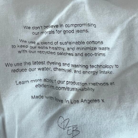 EB Denim Perfect Jean Shorts in Arlie Blue Size 31 - Picture 7 of 10